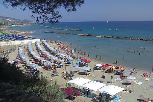 Xtrallusion offers characteristic Bed and Breakfast, B&B, Guest House, Hotel, Albergo and Country Lodge accommodation in Italy. Plus independent self-guided Walking, Adventure, Activity, Skiing and Paragliding Holiday itineraries on the Italian Rivieras, in the Italian Lakes, in the Italian Alps and in some of the most beautiful corners of Italy.